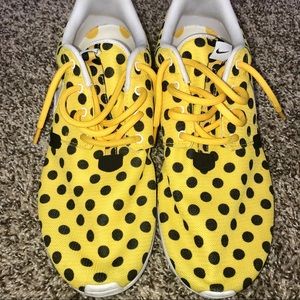 MENS NIKE ROSHE 2 SIZE 9.5